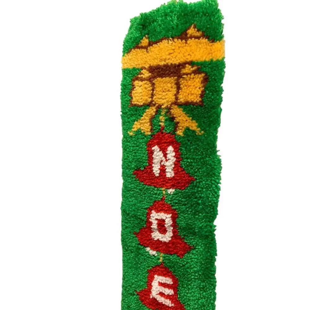 Vintage Noel Wall Hanging Latch Hook Yarn Christmas Retro 33”